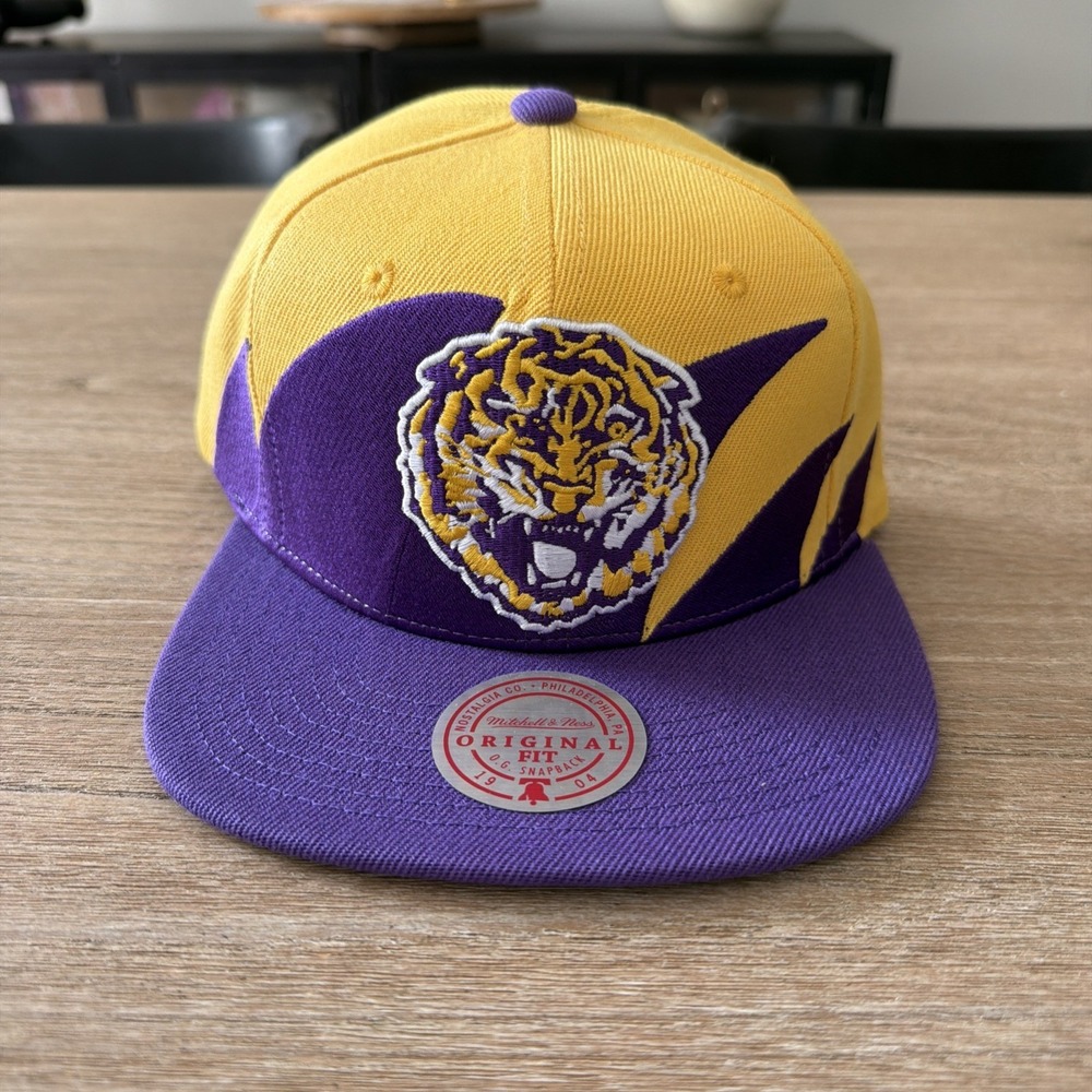 Men's Mitchell & Ness Purple/Gold LSU Tigers Sharktooth Snapback Hat Retro NEW